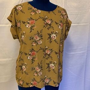 Forever 21 short sleeved blouse